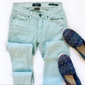 UO BDG Mid Rise Twig Ankle Skinny Jeans